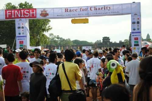 ANGKOR WAT HALF MARATHON 2013